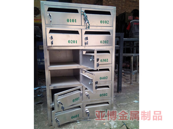 �҃��ň���004